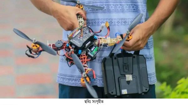 দুর্গম এলাকায় স্বাস্থ্যসেবায় বিপ্লব আনতে পারে কুয়েট শিক্ষার্থীর উদ্ভাবিত ড্রোন