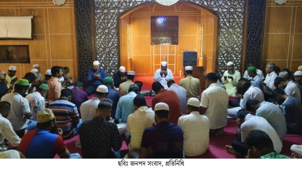 বিমান দুর্ঘটনায় হতাহতের মাগফিরাত কামনায় বেরোবিতে বিশেষ দোয়া