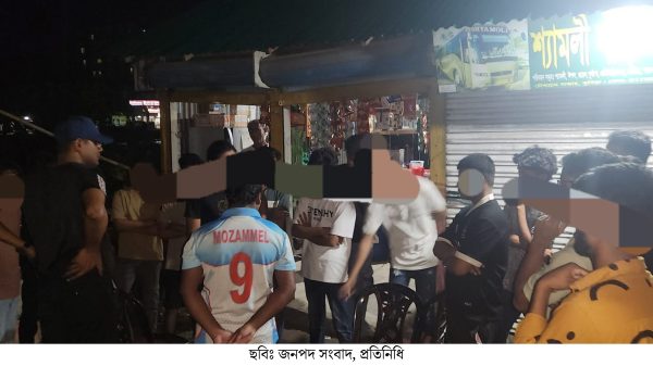 রাতে শিক্ষার্থীদের বাহিরে ঘোরাফেরা-আড্ড আকস্মিক অভিযানে ইউএনও