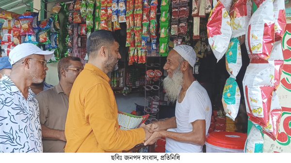 তারেক রহমানের ৩১ দফা প্রচারে ঝালকাঠিতে ব্যারিস্টার মঈন ফিরোজীর গণসংযোগ ও লিফলেট বিতরণ
