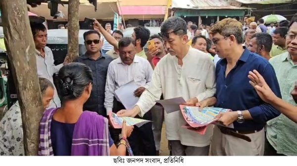 তারেক রহমানের ৩১ দফা কর্মসূচির লিফলেট বিতরণে দীপেন দেওয়ান