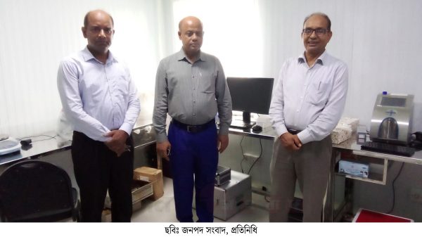 কুড়িগ্রাম ভেটেনারী হাসপাতাল পরিদর্শন করলেন বিভাগীয় পরিচালক