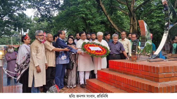 জাবিতে জুলাই অভ্যুত্থানের স্মৃতিস্তম্ভ ‘অদম্য ২৪’ উদ্বোধন